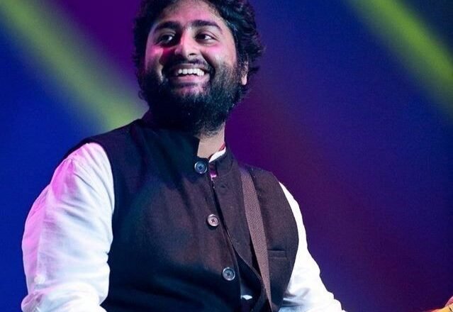 But why did he have to apologize to the Pakistani actress this time? “Arijit Singh”