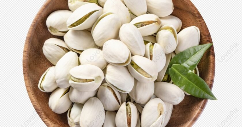 What are the properties of pistachios, for which doctors ask to eat them?