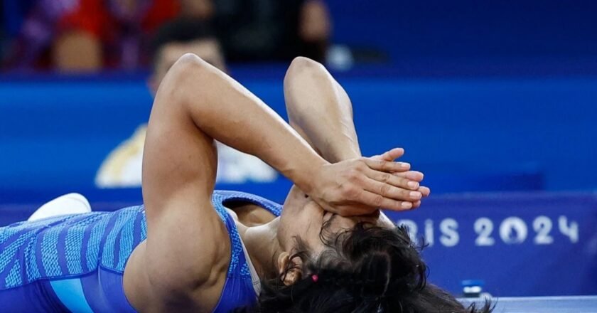 Vinesh Phogat, after heartbreak, decides to give up from wrestling at the Paris Olympics 2024