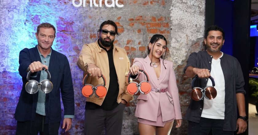 Dyson enters audio market: OnTrac™ headphones combine style, comfort and best-in-class noise cancellation