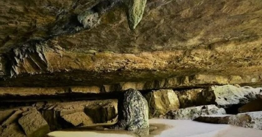 Meghalaya opens Mawjymbuin cave for worship with environmental safeguards