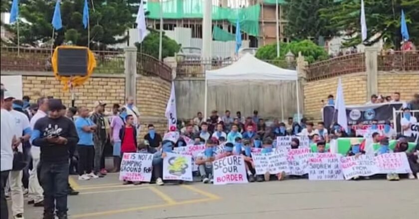 KSU stages sit-in protest at Police Bazar over illegal influx