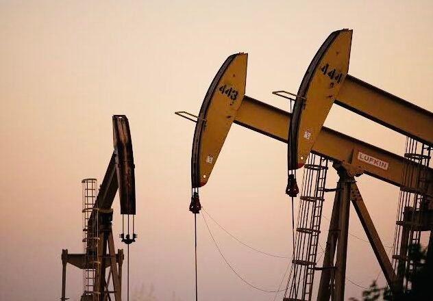 Crude oil fundamentals gain on demand