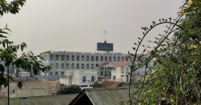 Meghalaya High Court orders crackdown on unlicensed vendors in Laitumkhrah