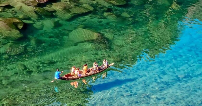 Meghalaya Pollution Board acts against road agency for dumping debris into Umngot river