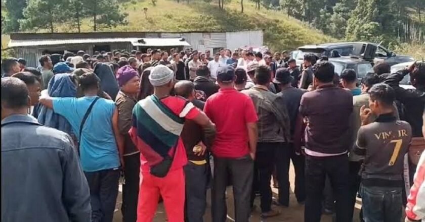 Meghalaya govt slams  Truckers’ body for illegal road blockade in EJH, assures to resolve issue