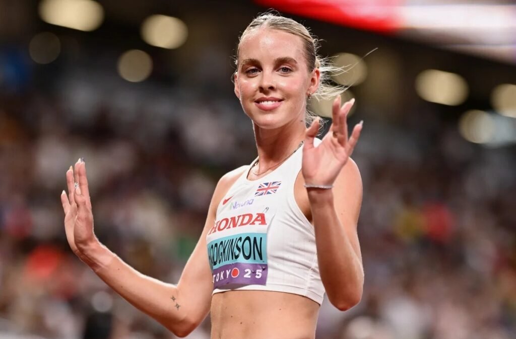 Golden glory: Hodgkinson smashes indoor 800m world record