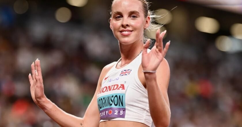 Golden glory: Hodgkinson smashes indoor 800m world record