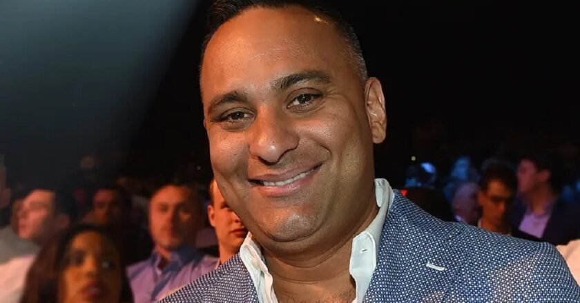 Russell Peters brings global comedy to Shillong, first-ever Northeast show draws huge crowd