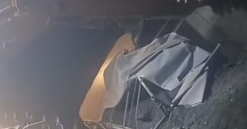One k*lled, three injured as coal laden truck overturns in Meghalaya’s East Jaintia Hills