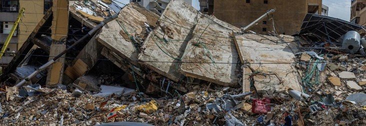 Hezbollah Maintains Combat Readiness as Fragile 10-Day Truce with Israel Takes Effect