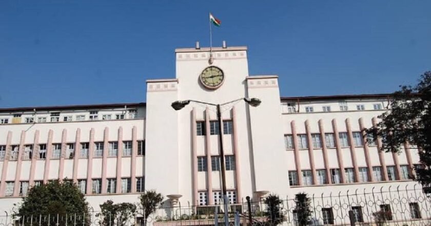 State govt orders key transfers of IAS officers across departments