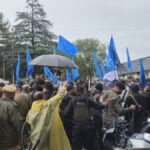 Lapangap resudebts take out protest rally towards Meghalaya Secretariat over Lapangap border issue