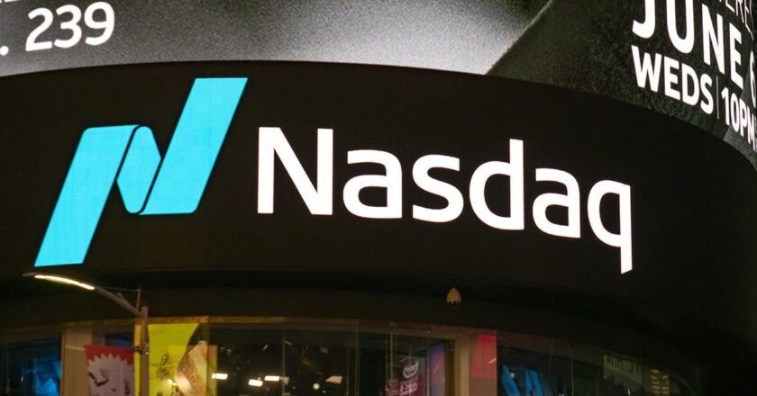Nasdaq Tumbles 4.2% as Blowout Jobs Report and West Asia Conflict Rattle Wall Street