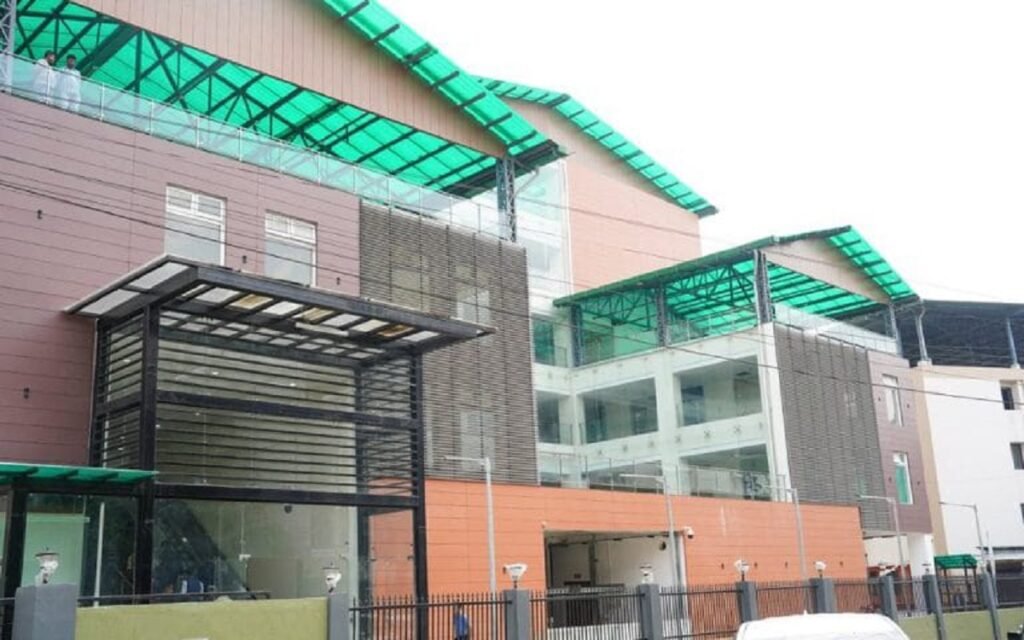 Govt to re-tender Polo market complex at lower rates