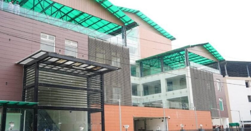 Govt to re-tender Polo market complex at lower rates