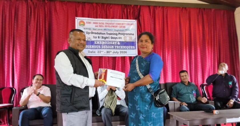 Training programme on Embroidery & Indigenous Design Techniques concludes at DDUCC