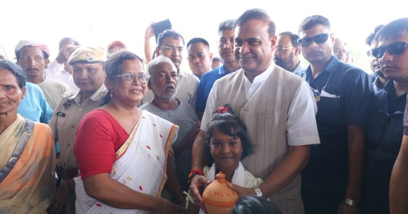 CM Himanta Sarma Visits Flood-Hit Areas In Upper Assam, Assures Relief & Compensation